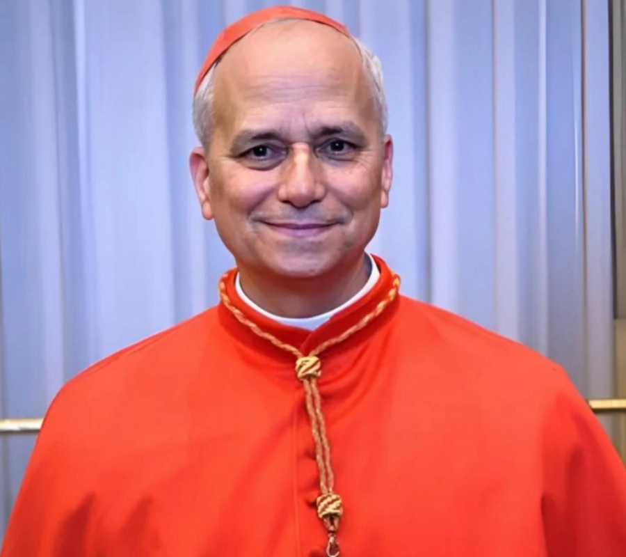 Robert Francis Prevost, Leão 14, foi escolhido como o novo papa da Igreja Católica. A escolha ocorreu na primeira votação do segundo turno nesta quinta-feira (8).