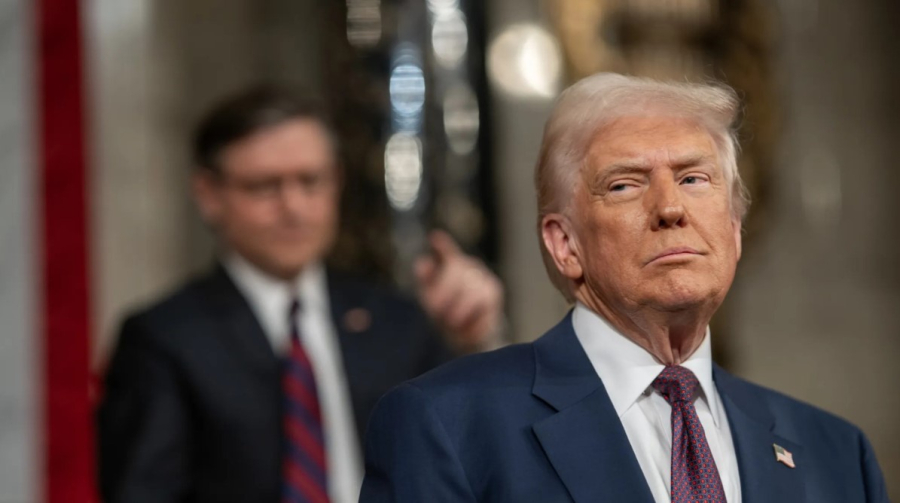 Dólar futuro têm nova alta após Trump anunciar tarifa de 50% ao Brasil